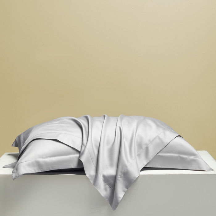 91家纺网 家纺一手货源 找家纺 涵宸家纺  2025新款天丝-天丝棉-纯色单枕套-场景2 枕套-时尚灰