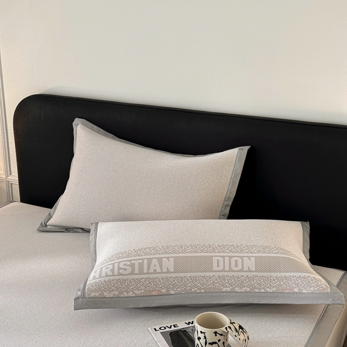 91家纺网 家纺一手货源 找家纺 慕尚家纺 2025春夏新款凉感冰丝提花凉席三件套 花艺 咖白