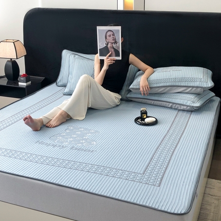 91家纺网 家纺一手货源 找家纺 首尔家纺 2025新款大版凉感丝凉席 快乐熊-天空蓝