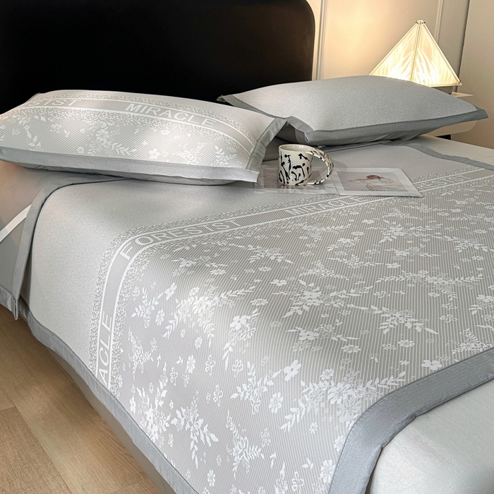 91家纺网 家纺一手货源 找家纺 慕尚家纺 2025春夏新款凉感冰丝提花凉席三件套 海棠 灰