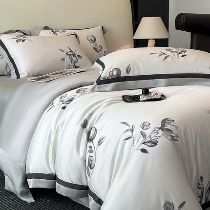 91家纺网 家纺一手货源 找家纺 618家纺 2025新款A类60S100支兰精天丝数码印花四件套 墨染