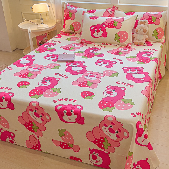 91家纺网 家纺一手货源 找家纺 拾物记 2025新款A类无荧光全喷气全棉12868单床单 草莓堆堆熊