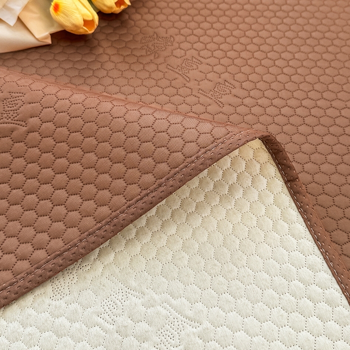 91家纺网 家纺一手货源 找家纺 阿亮家居 2025新款凉席凉豆豆单包边可水席单凉席三件套冰豆豆席 小米粒气质咖床席款