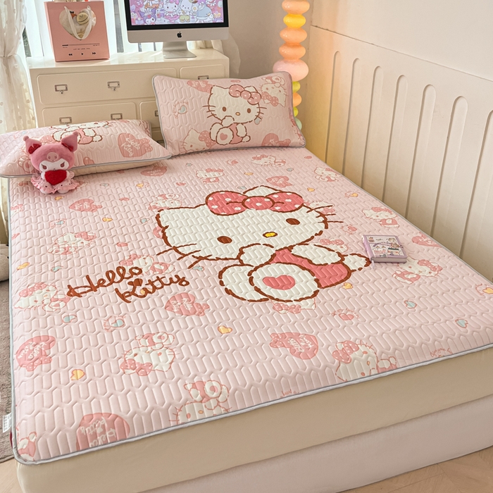 91家纺网 家纺一手货源 找家纺 金爱家 2025新款三丽鸥乳胶凉席大版床笠款 床笠款凉席-爱心kt