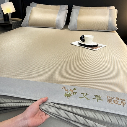 阿亮家居 2025新款刺绣可水洗碳光冰丝席宽包边无纺布冰丝席艾香系列 艾草千鸟格床笠款咖色