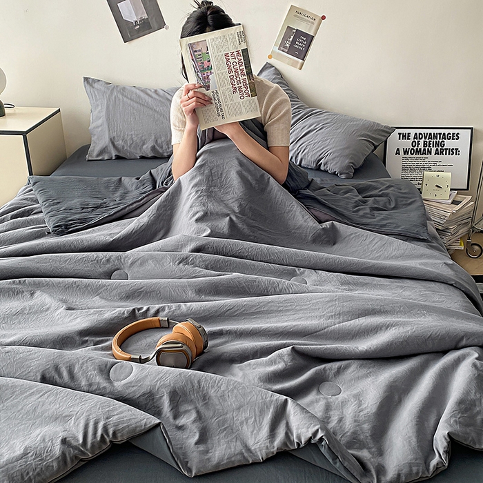 91家纺网 家纺一手货源 找家纺 益多眠 2026新款水洗棉夏被四件套 烟灰+深灰