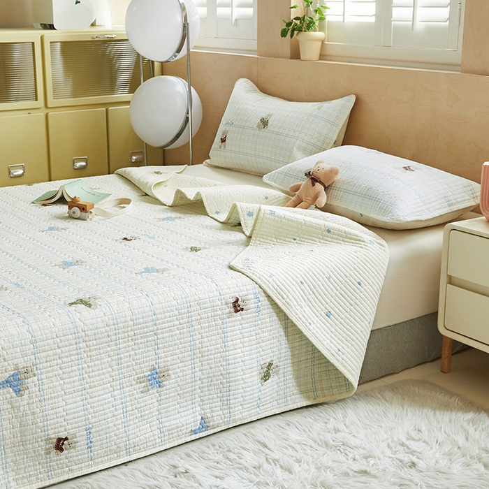 91家纺网 家纺一手货源 找家纺 舒居家纺 2025新款双面全棉酵素砂洗床盖 比利小熊