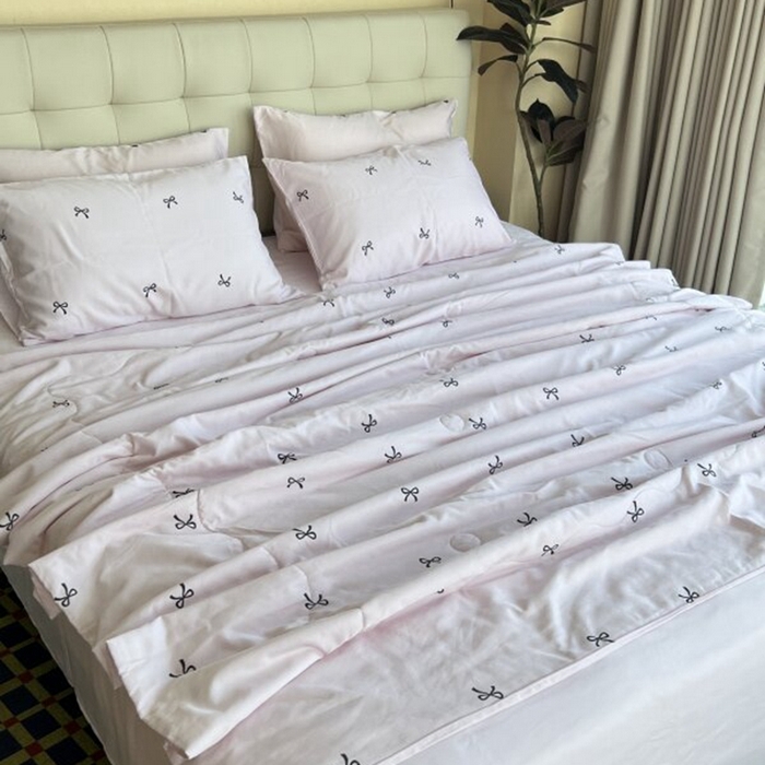 91家纺网 家纺一手货源 找家纺 棉生活家纺 2025新款ins小清新水洗冰丝夏被四件套 蜜桃乌龙 粉