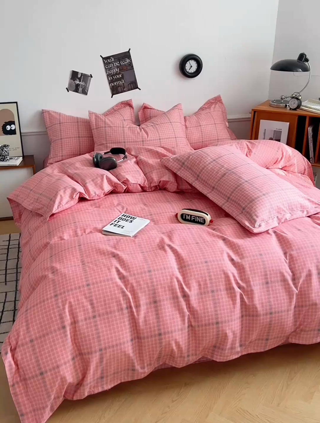 91家纺网 家纺一手货源 找家纺 罗菲尼酒店用品 2025新款磨毛亲肤飞边款四件套 时尚粉格