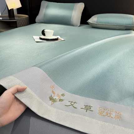 阿亮家居 2025新款凉席三明治刺绣可水洗碳光冰丝席宽包边艾香系列 艾草千鸟格床席款绿色