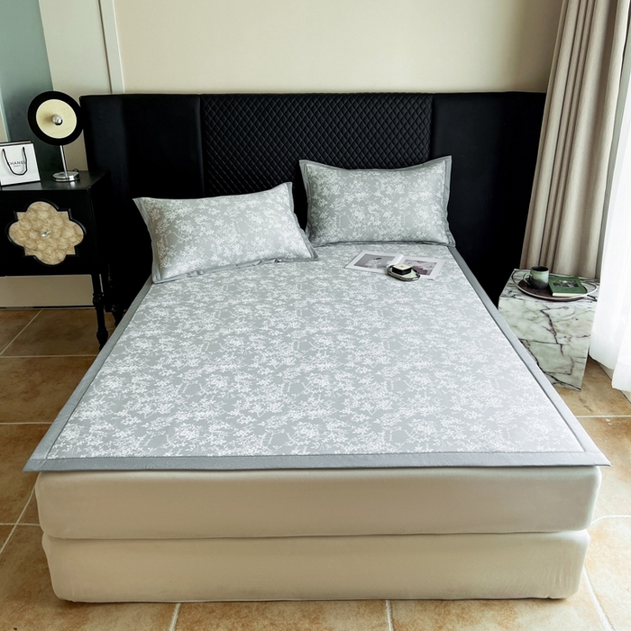 91家纺网 家纺一手货源 找家纺 慕尚家纺 2025春夏新款凉感冰丝提花凉席三件套 提花席 玫瑰之恋