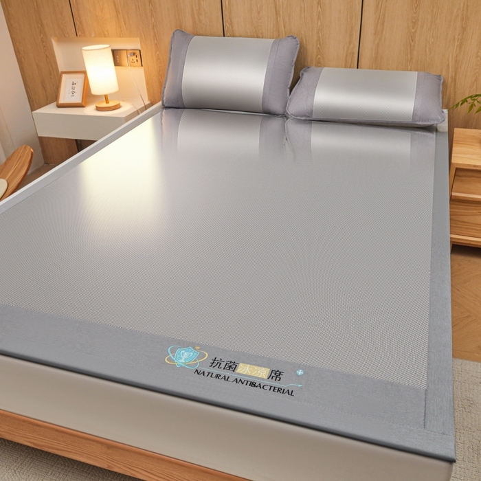 91家纺网 家纺一手货源 找家纺 （总）阿亮家居 2025新款冰藤席凉席三件套包边抗菌刺绣款冰藤凉席