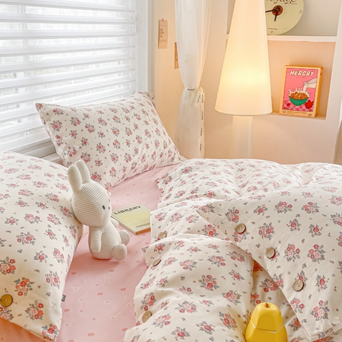 91家纺网 家纺一手货源 找家纺 星窝家纺 2025新款纽扣款水洗棉印花四件套 觅裳