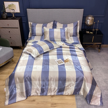 91家纺网 家纺一手货源 找家纺 （总）经年 2025新款条纹丝绸冰丝夏被