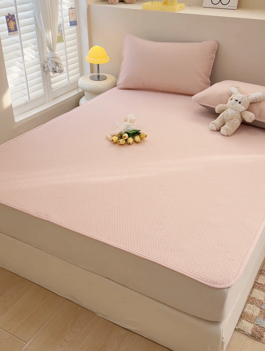 91家纺网 家纺一手货源 找家纺 阿亮家居 2025新款凉席凉豆豆单包边可水席单凉席三件套冰豆豆席 小米粒樱花粉床席款