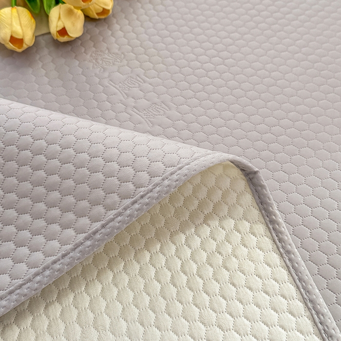 91家纺网 家纺一手货源 找家纺 阿亮家居 2025新款凉席凉豆豆单包边可水席单凉席三件套冰豆豆席 小米粒绅士灰床席款