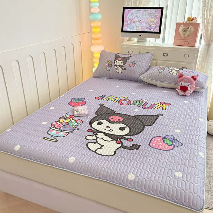 91家纺网 家纺一手货源 找家纺 金爱家 2025新款三丽鸥乳胶凉席大版床笠款 床笠款凉席-夏日冰爽