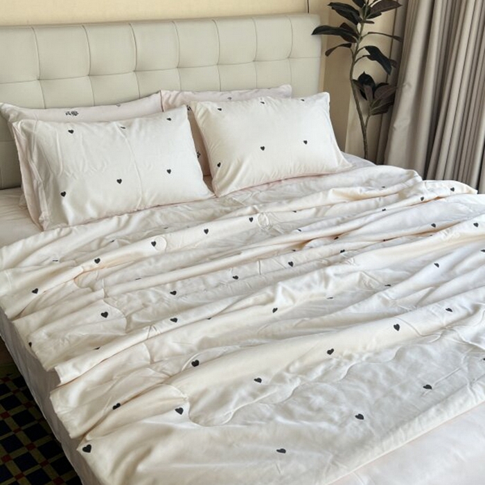 91家纺网 家纺一手货源 找家纺 棉生活家纺 2025新款ins小清新水洗冰丝夏被四件套 奶油啵啵 白