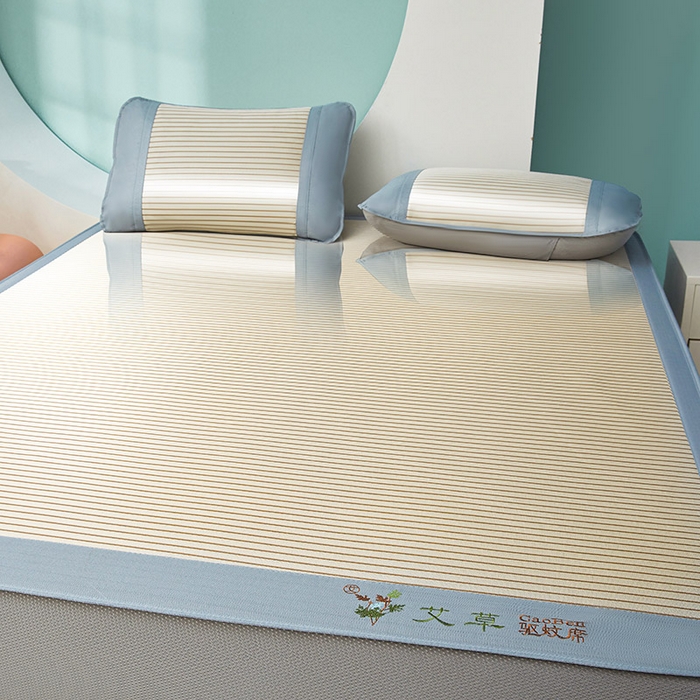 91家纺网 家纺一手货源 找家纺 阿亮家居 2025新款凉席三明治刺绣可水洗碳光冰丝席宽包边艾香系列 艾香冰丝席条纹-星光银