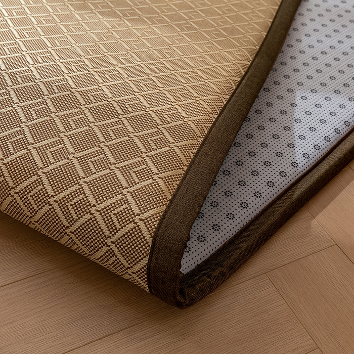 91家纺网 家纺一手货源 找家纺 阿亮家居 2025新款包边工艺凉感冰藤地铺睡垫系列凉席地垫 三角冰藤