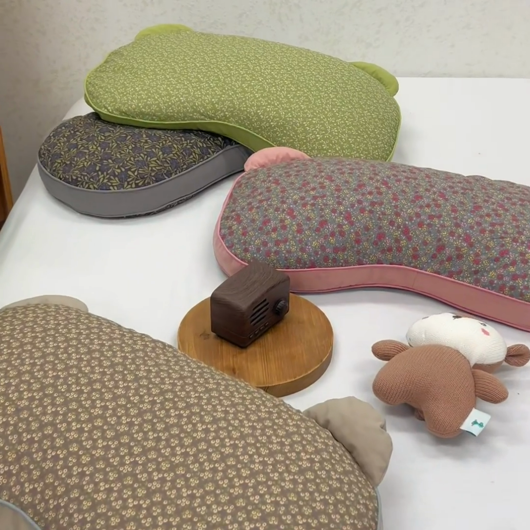 91家纺网 家纺一手货源 找家纺 露函家居 2025新款纯棉熊猫款荞麦枕枕头枕芯 熊猫-玫红