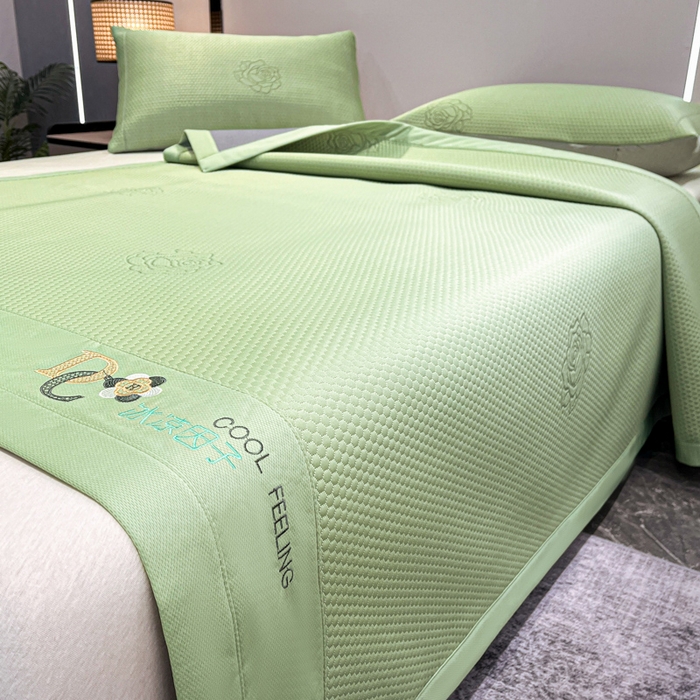 91家纺网 家纺一手货源 找家纺 阿亮家居 2025新款刺绣款凉豆豆凉席 凉豆豆-玫瑰绿色