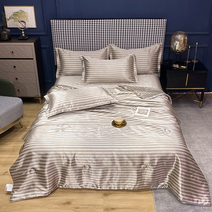 经年 2025新款条纹丝绸冰丝夏被 咖啡中条-夏被