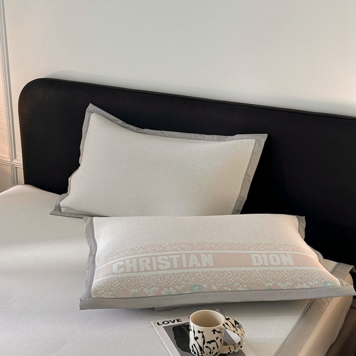 91家纺网 家纺一手货源 找家纺 慕尚家纺 2025春夏新款凉感冰丝提花凉席三件套 花艺 红绿