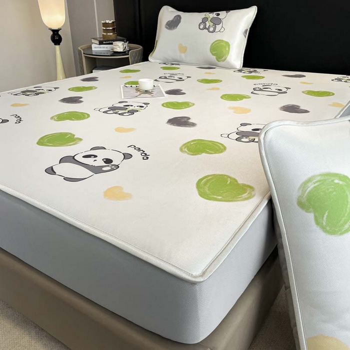 91家纺网 家纺一手货源 找家纺 2025新款印花冰丝凉席反面无纺布 冰丝-床笠款-小熊猫