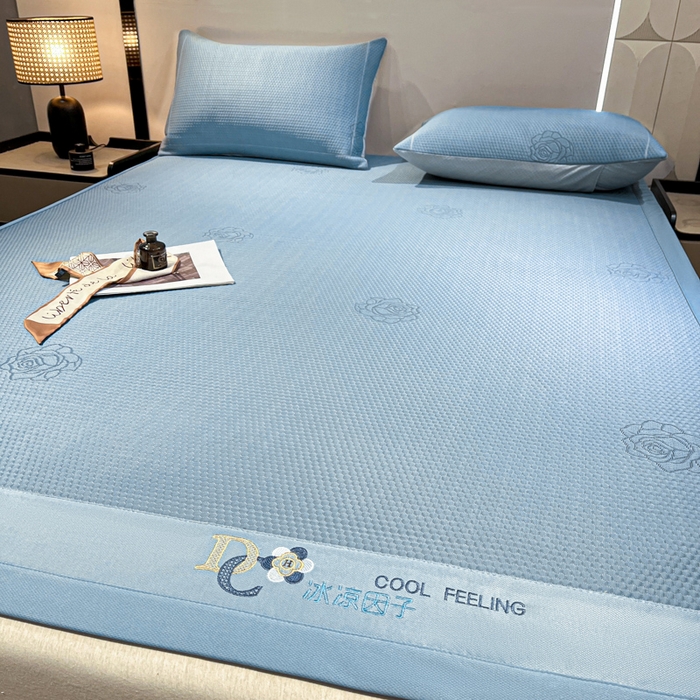 91家纺网 家纺一手货源 找家纺 阿亮家居 2025新款刺绣款凉豆豆凉席 凉豆豆-玫瑰蓝色