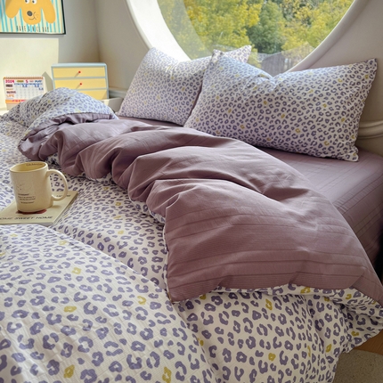 王朝国际 2025新款皱皱棉印花四件套 紫豹