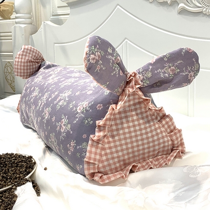 91家纺网 家纺一手货源 找家纺 （总）全美家居 2025新款棉双层纱兔兔荞麦花草枕护颈枕50cm*15cm*15cm