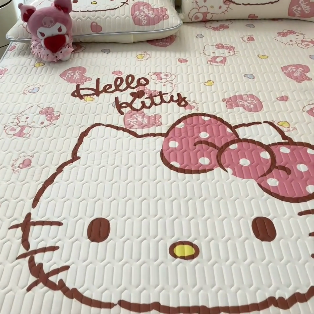 91家纺网 家纺一手货源 找家纺 金爱家 2025新款三丽鸥乳胶凉席大版床笠款 床笠款凉席-美美kt