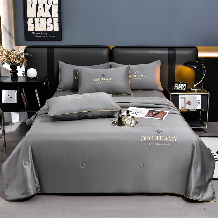 91家纺网 家纺一手货源 找家纺 伊梵居 2025新款水洗真丝刺绣夏被四件套 梵花-高级灰