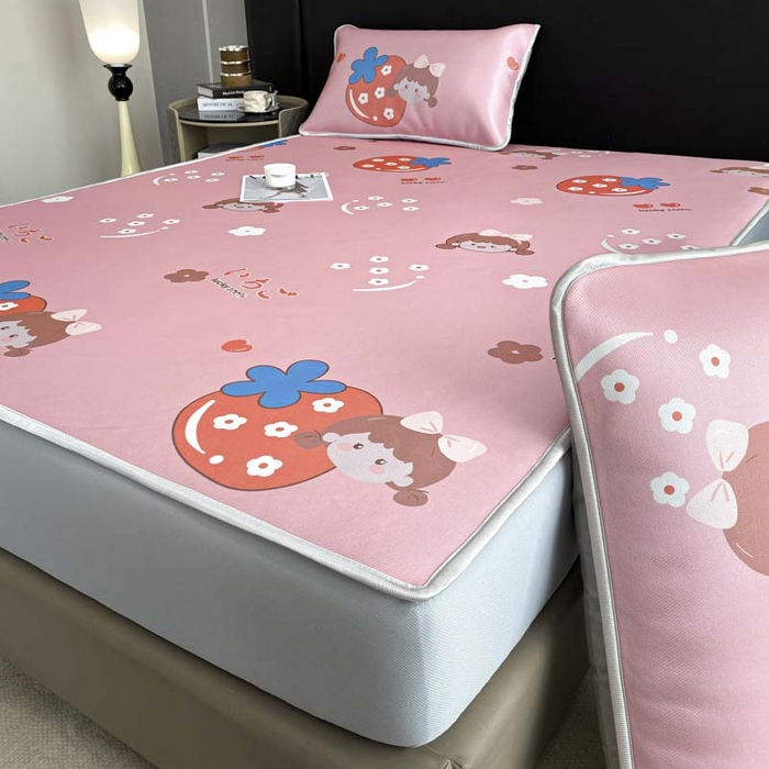 91家纺网 家纺一手货源 找家纺 2025新款印花冰丝凉席反面无纺布 冰丝-床笠款-草莓