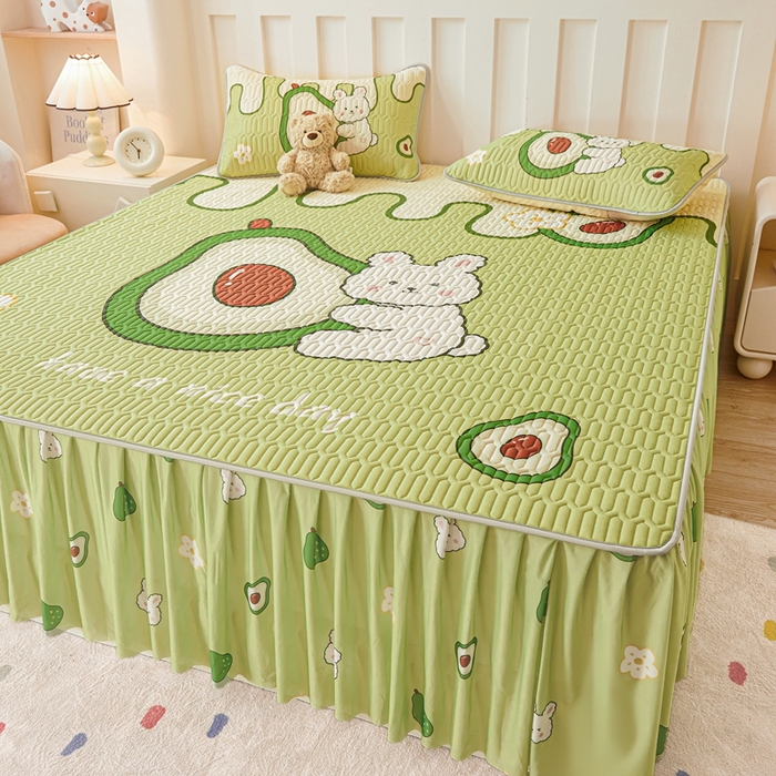 91家纺网 家纺一手货源 找家纺 希廷顿 2025新款大版印花乳胶凉席床裙款三件套 牛油果绿