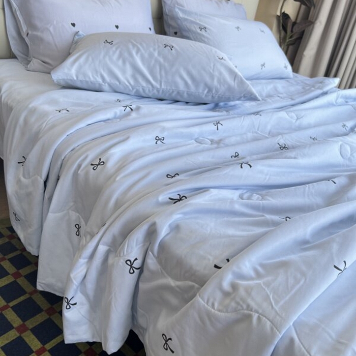 91家纺网 家纺一手货源 找家纺 棉生活家纺 2025新款ins小清新水洗冰丝夏被四件套 心动蓝莓 兰