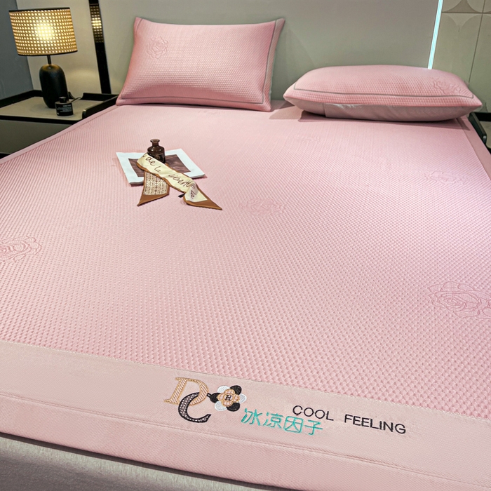 91家纺网 家纺一手货源 找家纺 阿亮家居 2025新款刺绣款凉豆豆凉席 凉豆豆-玫瑰粉色