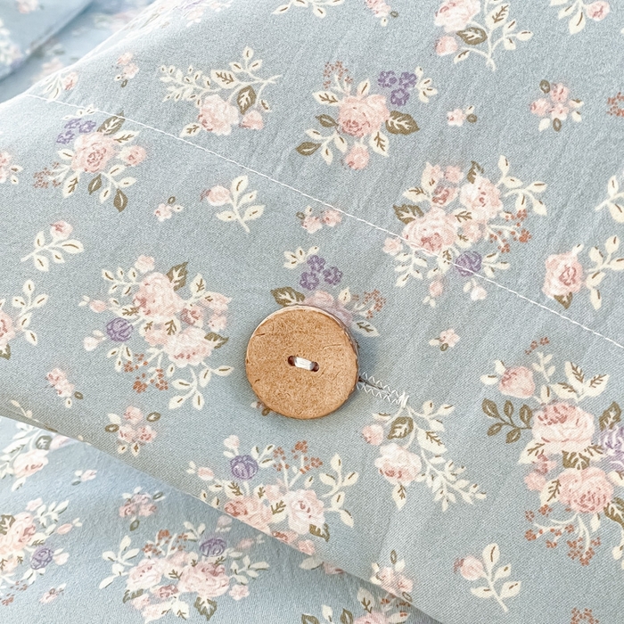 91家纺网 家纺一手货源 找家纺 星窝家纺 2025新款纽扣款水洗棉印花四件套 芊朵