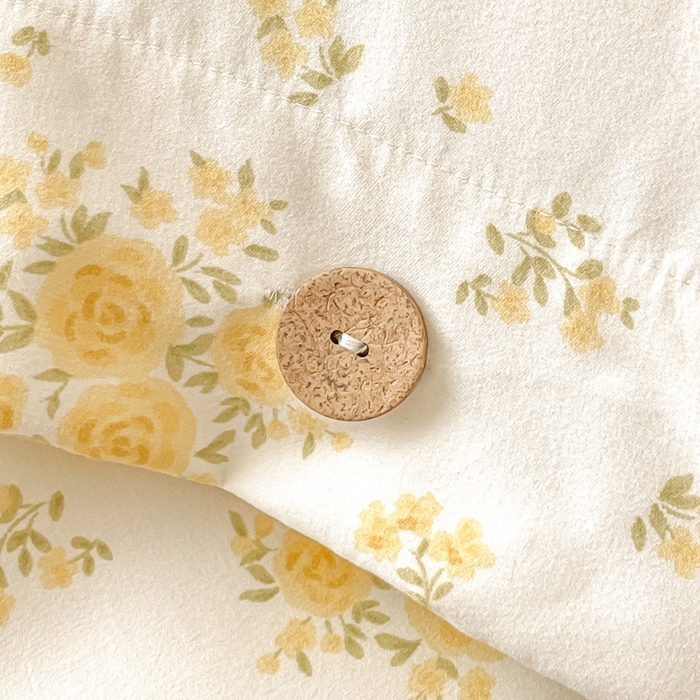 91家纺网 家纺一手货源 找家纺 星窝家纺 2025新款纽扣款水洗棉印花四件套 沐瑶黄