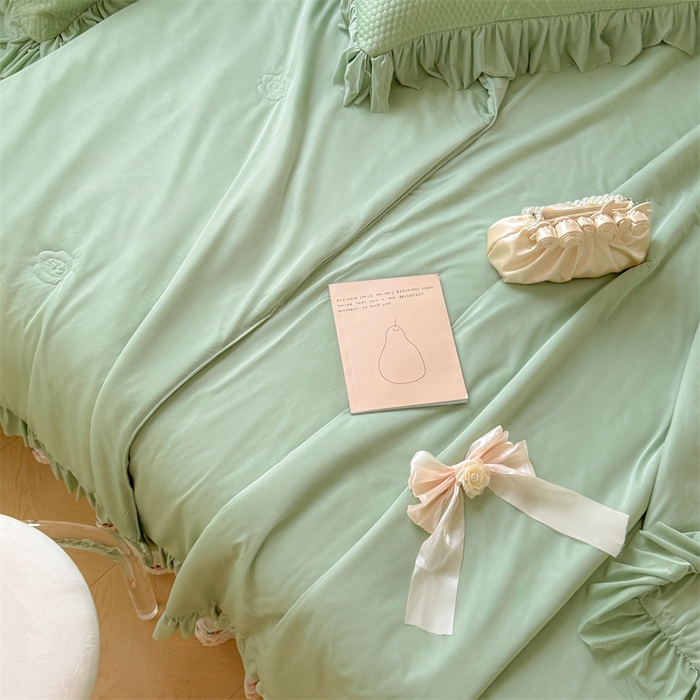 91家纺网 家纺一手货源 找家纺 恒爱家纺 2025新款冰丝国色天香夏被床盖四件套 橄榄绿