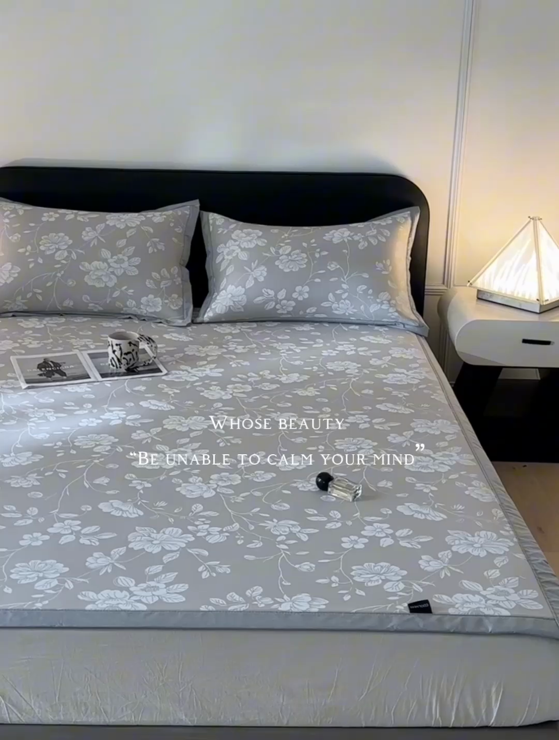 91家纺网 家纺一手货源 找家纺 慕尚家纺 2025春夏新款凉感冰丝提花凉席三件套 花语 灰