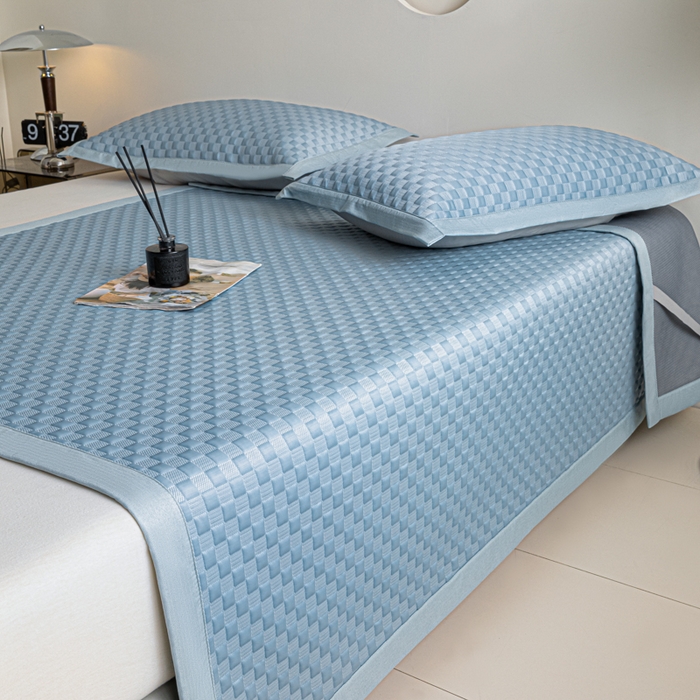 91家纺网 家纺一手货源 找家纺 阿亮家居 2025新款凉席凉豆豆软席床席款 异空间-海盐蓝