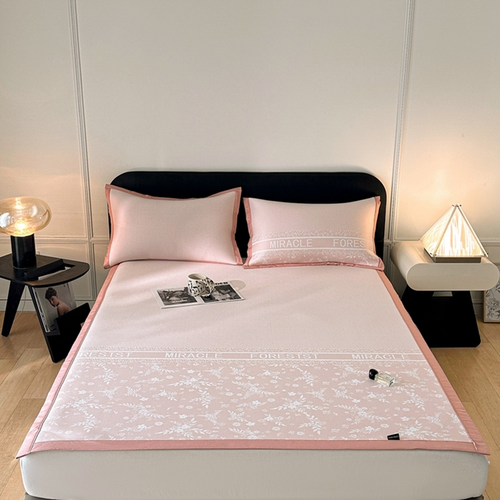 91家纺网 家纺一手货源 找家纺 慕尚家纺 2025春夏新款凉感冰丝提花凉席三件套 海棠 粉