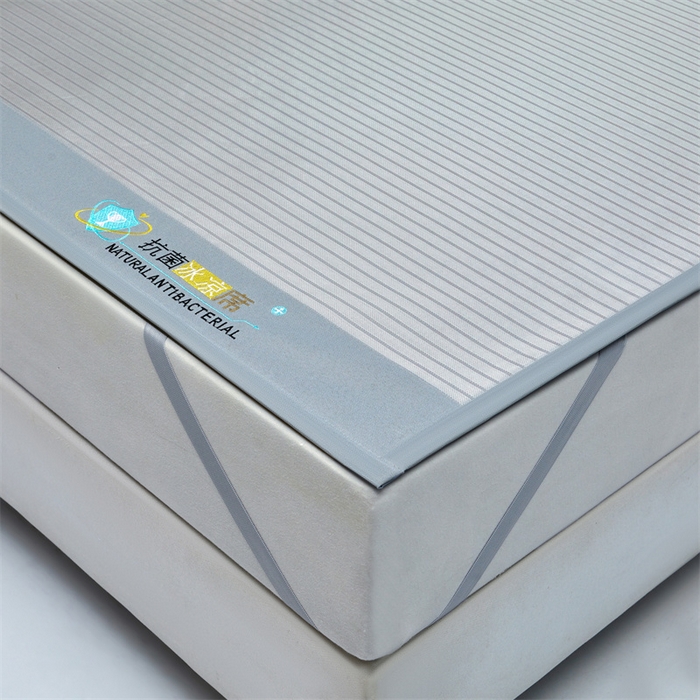 91家纺网 家纺一手货源 找家纺 阿亮家居 2025新款凉席抗菌刺绣可水洗碳光冰丝席包边无纺布冰丝席 素夏 绅士灰-床席款