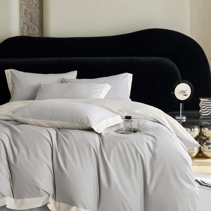 91家纺网 家纺一手货源 找家纺 金奇达家纺 2025春夏新款【特洛伊】红金裸盖™棉全棉纯棉红金裸盖棉四件套标准号全网控价（折后券后）不低于199元） 特洛伊-云烟灰