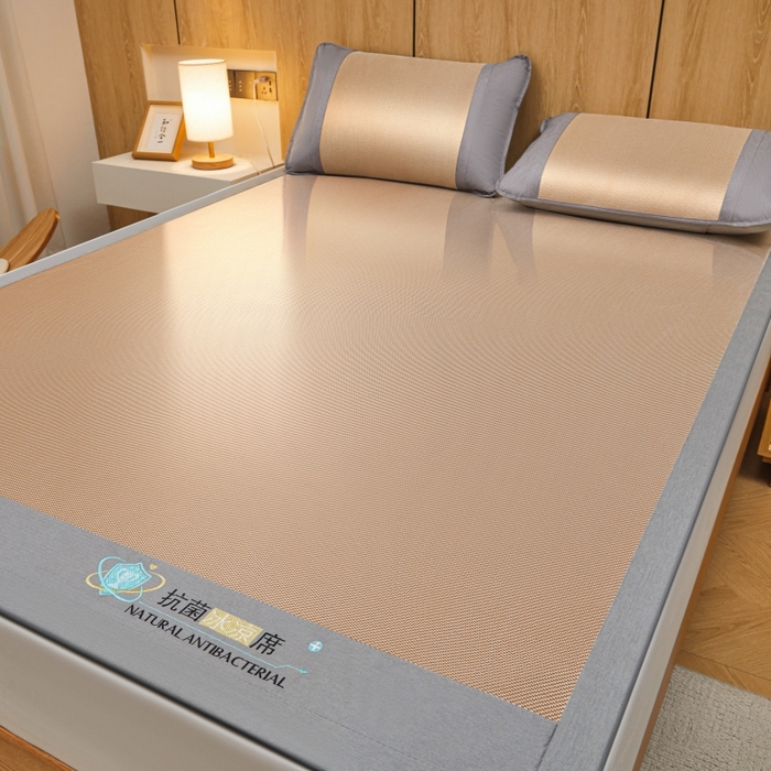 91家纺网 家纺一手货源 找家纺 阿亮家居 2025新款冰藤席凉席三件套包边抗菌刺绣款冰藤凉席 咖色-床席款