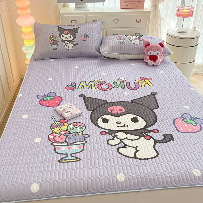 91家纺网 家纺一手货源 找家纺 金爱家 2025新款三丽鸥乳胶凉席大版床笠款 床笠款凉席-夏日冰爽