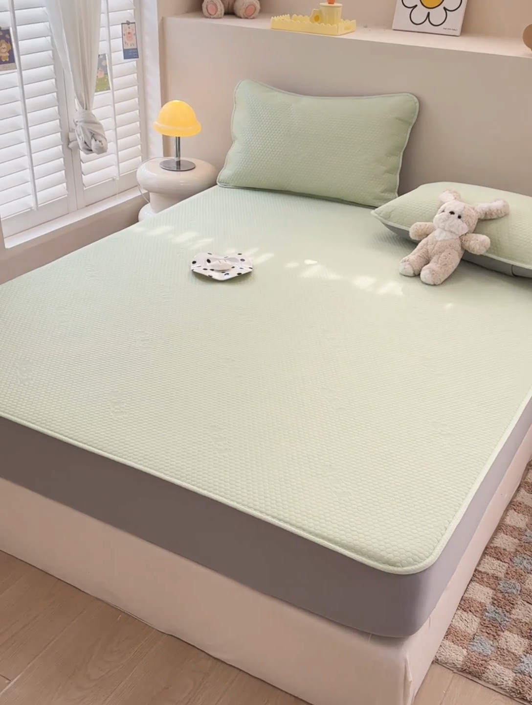 91家纺网 家纺一手货源 找家纺 阿亮家居 2025新款凉席凉豆豆单包边可水席单凉席三件套冰豆豆席 小米粒清新绿床笠款