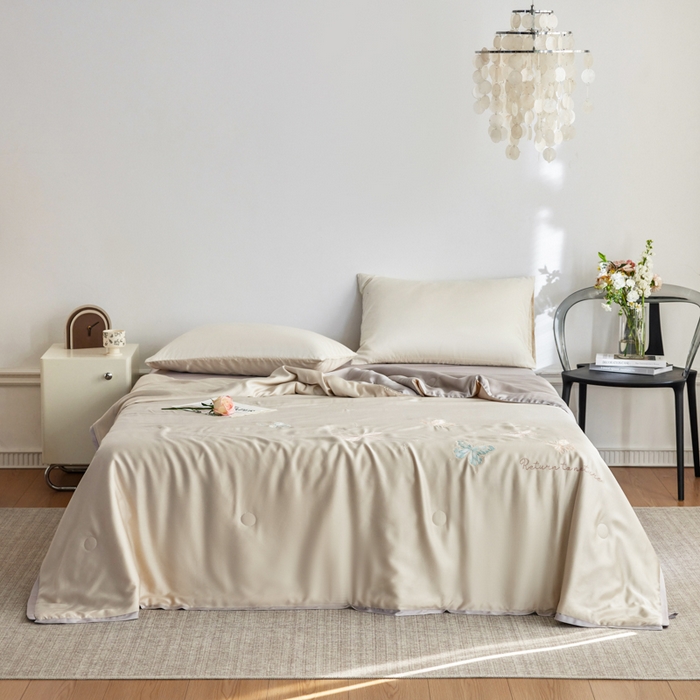 91家纺网 家纺一手货源 找家纺 纪梵茜 2025新款莱赛尔天丝夏被四件套-蝶恋 蝶恋-茶色